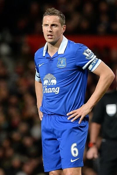 Everton's Historic Victory: Jagielka's Goal Secures 1-0 Triumph Over Manchester United at Old Trafford (December 4, 2013, Barclays Premier League)
