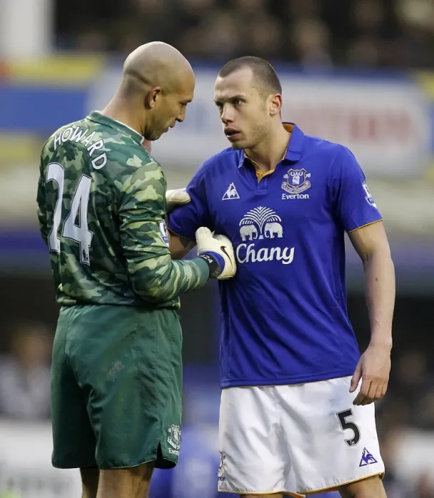 Framed Print : Everton's Howard and Heitinga Deep in Tactical Discussion at Goodison Park during Everton vs Chelsea (11 February 2012) Framed Print : Everton's Howard and Heitinga Deep in Tactical Discussion at Goodison Park during Everton vs Chelsea (11 February 2012)
