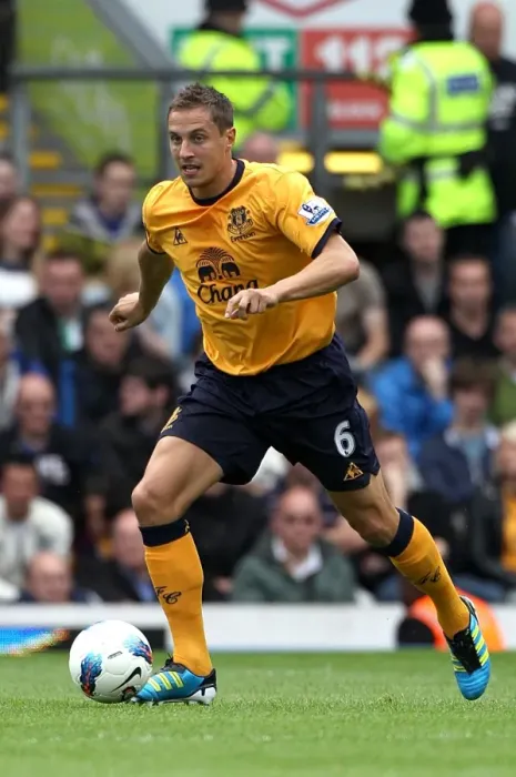Framed Print : Everton's Jagielka in Action: Everton vs. Blackburn Rovers, Barclays Premier League (2011) Framed Print : Everton's Jagielka in Action: Everton vs. Blackburn Rovers, Barclays Premier League (2011)