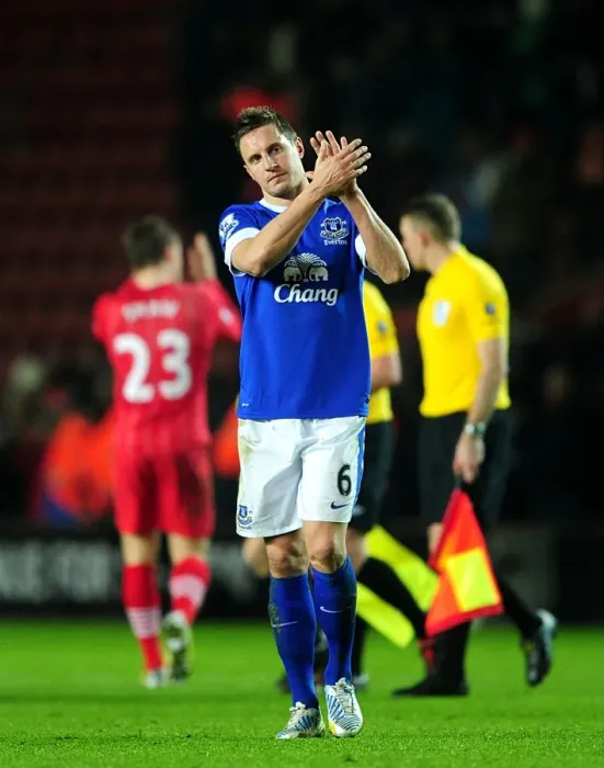 Framed Print : Everton's Jagielka Leads the Charge in Hard-Fought 0-0 Stalemate Against Southampton Framed Print : Everton's Jagielka Leads the Charge in Hard-Fought 0-0 Stalemate Against Southampton