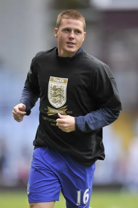 Framed Print : Everton's James McCarthy Honors FA's 150th Anniversary During Aston Villa vs Everton Match