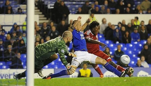 Everton's Jan Mucha Dives to Save Dramatic Late Shot from West Brom's Somen Tchoyi (Carling Cup 2011)