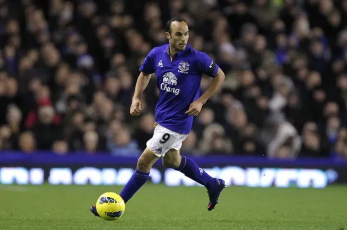Framed Print : Everton's Landon Donovan in Action: Everton vs. Bolton Wanderers, Barclays Premier League, Goodison Park (04 January 2012) Framed Print : Everton's Landon Donovan in Action: Everton vs. Bolton Wanderers, Barclays Premier League, Goodison Park (04 January 2012)