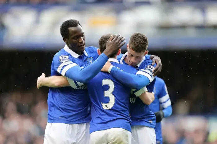 Framed Print : Everton's Leighton Baines Scores First Goal, Celebrated by Lukaku and Barkley (Everton 3-2 vs Swansea City, BPL 2014) Framed Print : Everton's Leighton Baines Scores First Goal, Celebrated by Lukaku and Barkley (Everton 3-2 vs Swansea City, BPL 2014)