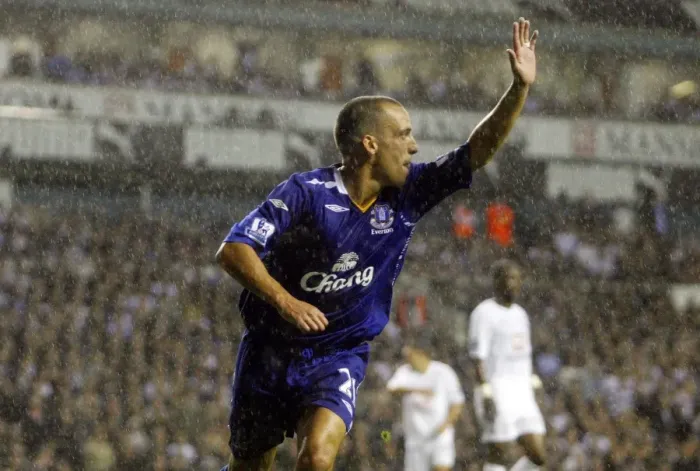 Framed Print : Everton's Leon Osman Scores Second Goal: Everton's Triumph Over Tottenham Hotspur in FA Barclays Premier League (August 14, 2007)