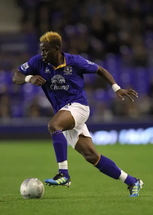 Framed Print : Everton's Louis Saha in Action Against Sheffield United (Carling Cup Round 2, 24 August 2011) Framed Print : Everton's Louis Saha in Action Against Sheffield United (Carling Cup Round 2, 24 August 2011)