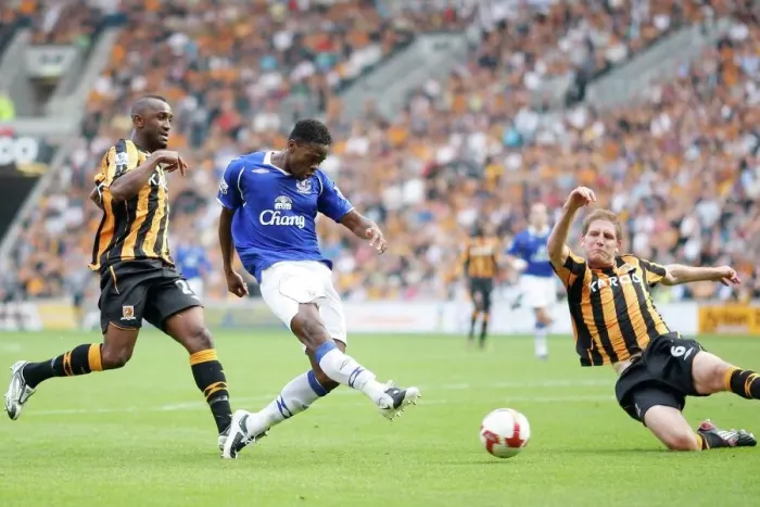 Framed Print : Everton's Louis Saha Takes Aim: Hull City vs Everton, Premier League Showdown Framed Print : Everton's Louis Saha Takes Aim: Hull City vs Everton, Premier League Showdown