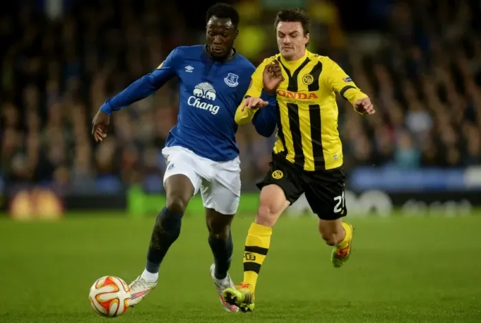 Framed Print : Everton's Lukaku vs Rochat: Intense Battle in Europa League Clash at Goodison Park