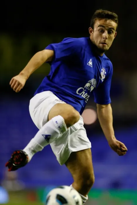 Framed Print : Everton's Midfield Maestro: The Genius of Jose Baxter Framed Print : Everton's Midfield Maestro: The Genius of Jose Baxter