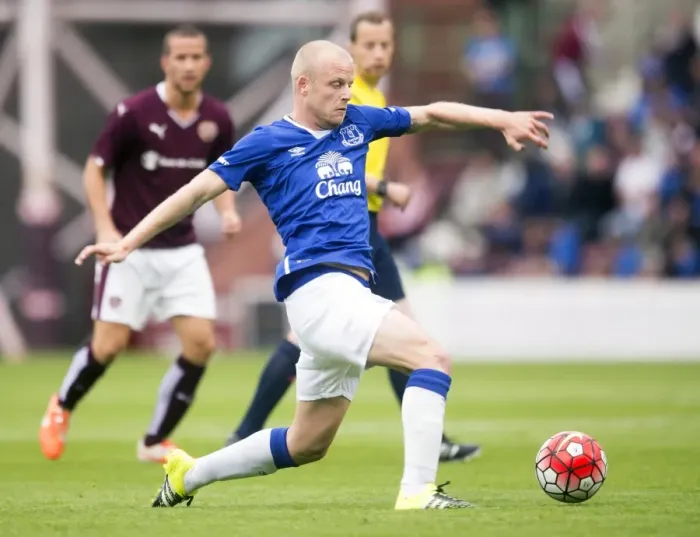 Framed Print : Everton's Naismith in Action: Pre-Season Thriller at Tynecastle Stadium vs Heart of Midlothian Framed Print : Everton's Naismith in Action: Pre-Season Thriller at Tynecastle Stadium vs Heart of Midlothian