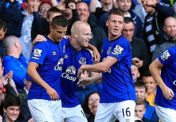 Everton's Naismith Scores Second Goal: Everton 2- Arsenal, Goodison Park