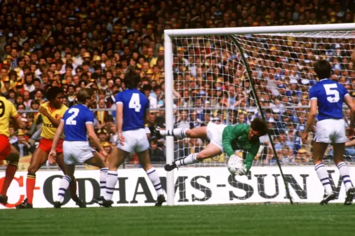 Framed Print : Everton's Neville Southall: FA Cup Final Hero - Denying Watford's Goal (1984) Framed Print : Everton's Neville Southall: FA Cup Final Hero - Denying Watford's Goal (1984)