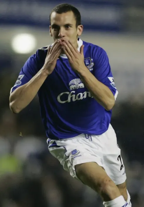 Framed Print : Evertons Osman celebrates scoring during their English Premier League soccer match against West Ham Framed Print : Evertons Osman celebrates scoring during their English Premier League soccer match against West Ham