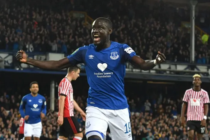 Framed Print : Everton's Oumar Niasse Celebrates Third Goal in Carabao Cup Third Round: Everton vs Sunderland at Goodison Park (2017-18) Framed Print : Everton's Oumar Niasse Celebrates Third Goal in Carabao Cup Third Round: Everton vs Sunderland at Goodison Park (2017-18)