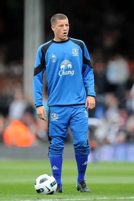 Framed Print : Everton's Pride in Action: Ross Barkley Framed Print : Everton's Pride in Action: Ross Barkley