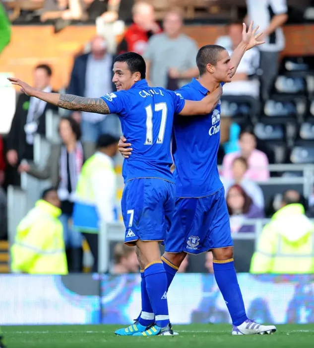 Framed Print : Everton's Rodwell and Cahill: Celebrating a Triumphant Third Goal Against Fulham (October 2011)