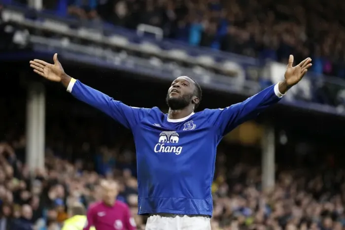 Framed Print : Everton's Romelu Lukaku Celebrates Third Goal Against Hull City at Goodison Park