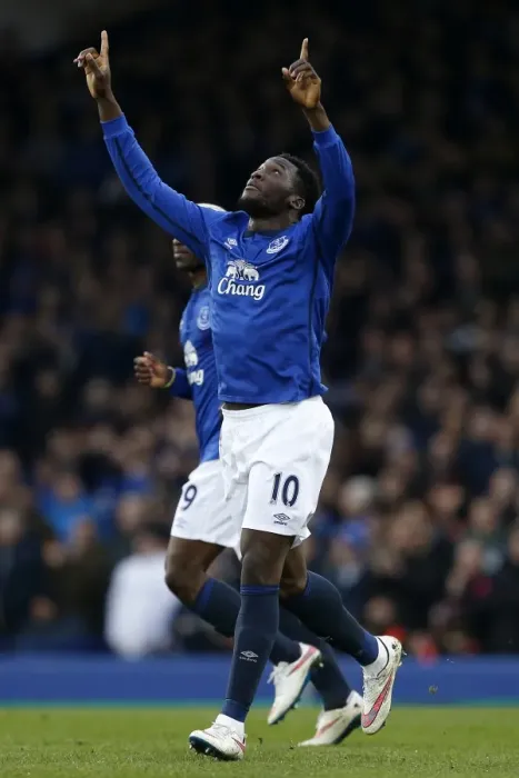 Framed Print : Everton's Romelu Lukaku Celebrates Second Goal Against Newcastle United in Premier League Match