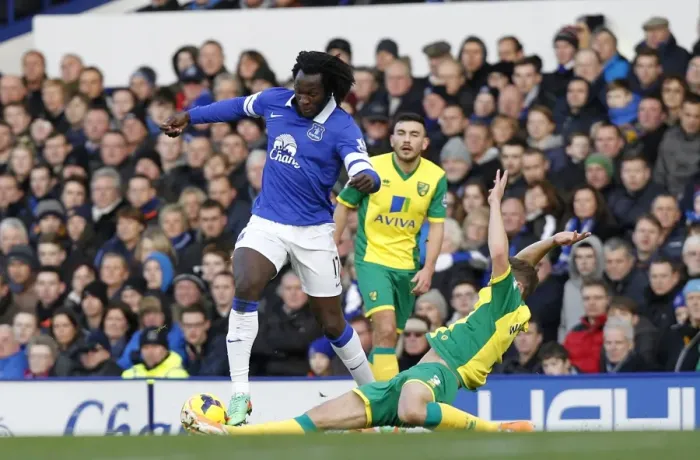 Framed Print : Everton's Romelu Lukaku Doubles Up: Everton 2-0 Norwich City (BPL, Goodison Park, Jan 11, 2014)