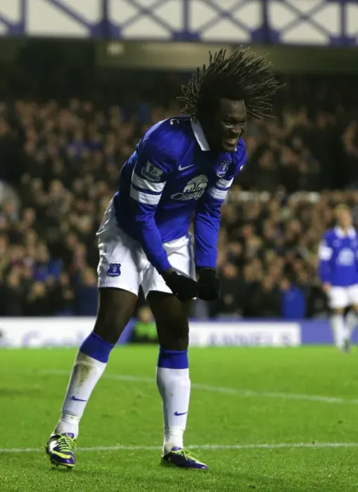 Framed Print : Everton's Romelu Lukaku Scores Brace in 4-0 Thrashing of Stoke City (Nov 30, 2013)