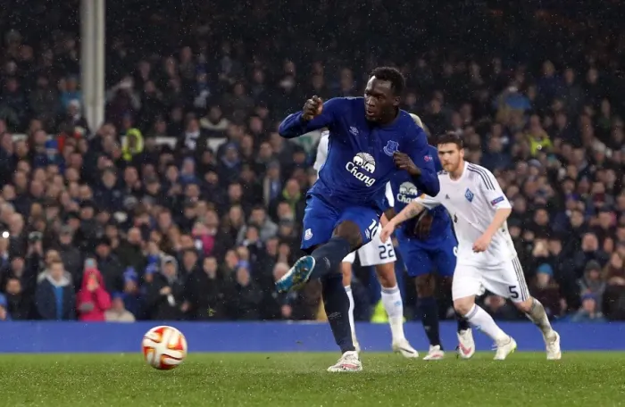 Framed Print : Everton's Romelu Lukaku Scores Second Goal in Europa League Clash vs Dynamo Kiev Framed Print : Everton's Romelu Lukaku Scores Second Goal in Europa League Clash vs Dynamo Kiev