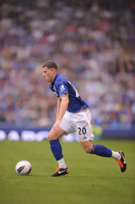 Framed Print : Everton's Ross Barkley in Action: Premier League Clash at Goodison Park (Everton vs. Queens Park Rangers, 2011) Framed Print : Everton's Ross Barkley in Action: Premier League Clash at Goodison Park (Everton vs. Queens Park Rangers, 2011)
