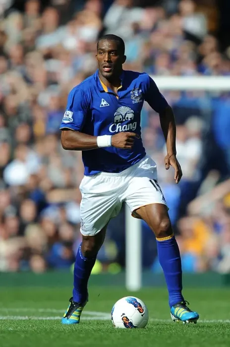 Framed Print : Everton's Sylvain Distin in Action: Everton vs Wigan Athletic, Premier League Showdown (September 17, 2011) Framed Print : Everton's Sylvain Distin in Action: Everton vs Wigan Athletic, Premier League Showdown (September 17, 2011)