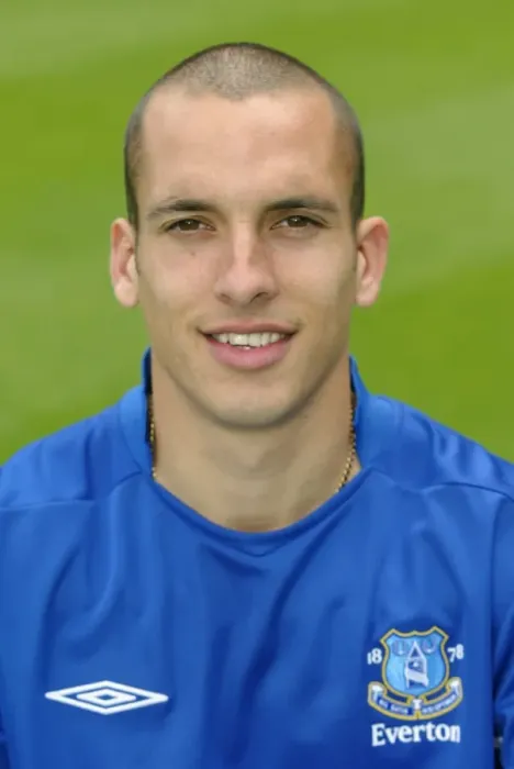 Framed Print : Everton's Tenacious Midfielder: Leon Osman