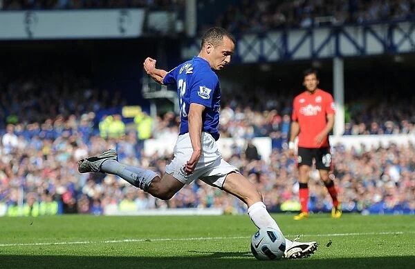 Everton's Thrilling Opener: Leon Osman Scores Against Blackburn Rovers (16 April 2011, Goodison Park)