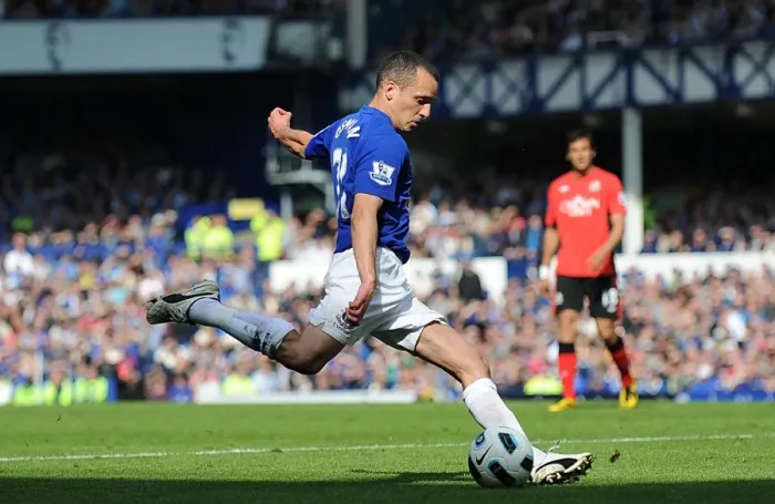 Framed Print : Everton's Thrilling Opener: Leon Osman Scores Against Blackburn Rovers (16 April 2011, Goodison Park) Framed Print : Everton's Thrilling Opener: Leon Osman Scores Against Blackburn Rovers (16 April 2011, Goodison Park)