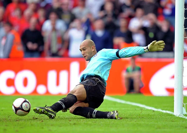 Everton's Tim Howard: Hero of Wembley - Saving Penalties in FA Cup Semi-Final Showdown against Manchester United (April 19, 2009)