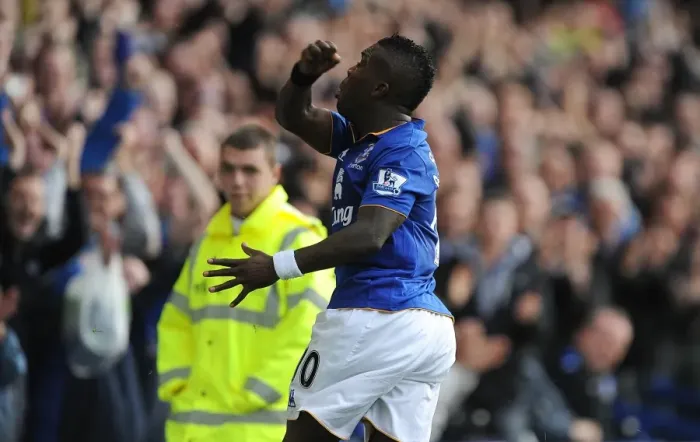 Framed Print : Everton's Triumph: Royston Drenthe's Strike Seals Wigan's Defeat (September 17, 2011, Barclays Premier League)