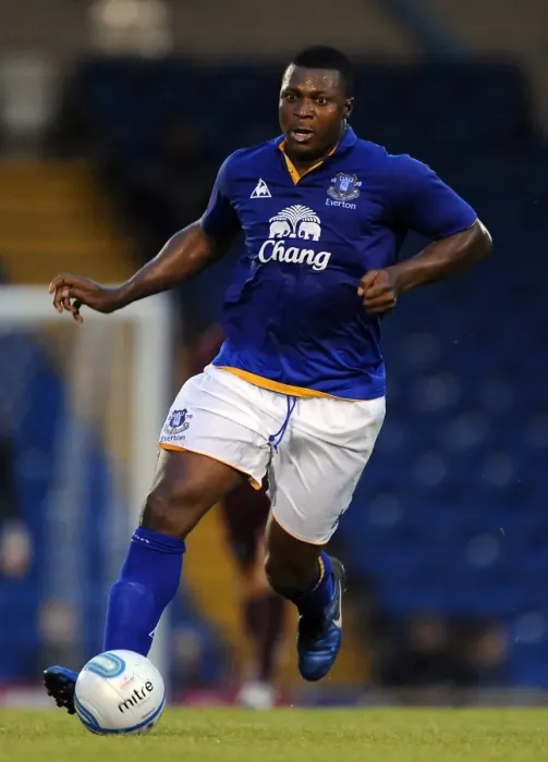 Framed Print : Everton's Yakubu Aiyegbeni in Action against Bury (15 July 2011) Framed Print : Everton's Yakubu Aiyegbeni in Action against Bury (15 July 2011)