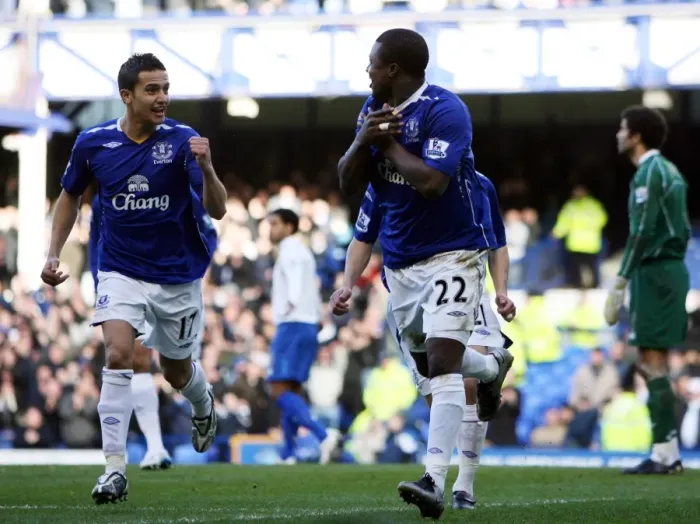 Framed Print : Everton's Yakubu and Tim Cahill Celebrate First Goal vs. Portsmouth (02 / 03 / 08) Framed Print : Everton's Yakubu and Tim Cahill Celebrate First Goal vs. Portsmouth (02 / 03 / 08)