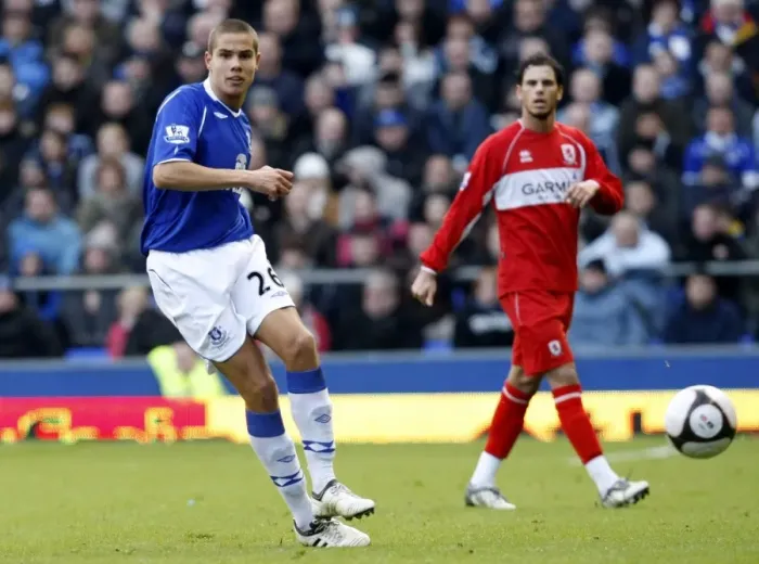 Framed Print : FA Cup Quarterfinal Showdown: Jack Rodwell's Battle at Goodison Park - Everton vs Middlesbrough (08 / 09)