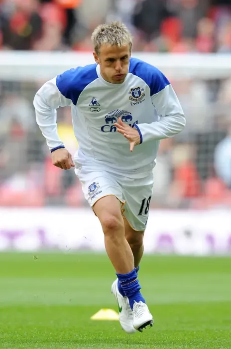 Framed Print : FA Cup Semi-Final: Phil Neville Leads Everton Against Liverpool at Wembley Stadium (April 14, 2012)