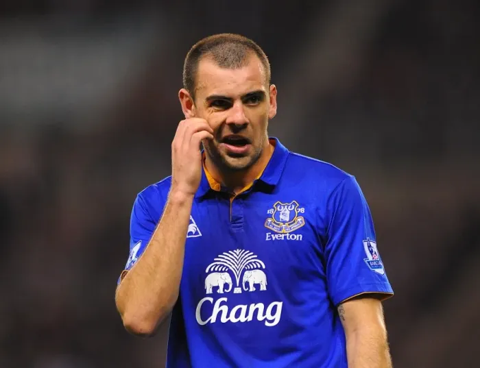 Framed Print : FA Cup Sixth Round Replay: Darron Gibson Leads Everton at Sunderland's Stadium of Light (27 March 2012) Framed Print : FA Cup Sixth Round Replay: Darron Gibson Leads Everton at Sunderland's Stadium of Light (27 March 2012)