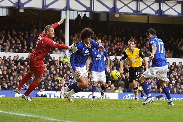 Fellaini-Cahill Strike: Everton's Duo Overpowers Blackburn's Robinson in Premier League Clash (21 January 2012)