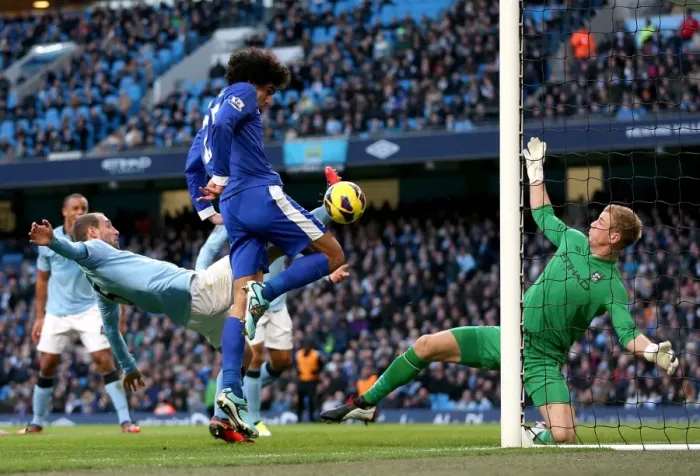 Framed Print : Fellaini Strikes Back: A 1-1 Battle – Manchester City vs. Everton (December 1, 2012) Framed Print : Fellaini Strikes Back: A 1-1 Battle – Manchester City vs. Everton (December 1, 2012)