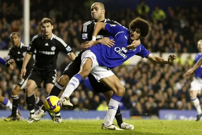 Framed Print : Fellaini vs Alex: Intense Rivalry in Everton vs Chelsea Barclays Premier League Clash, December 2008 Framed Print : Fellaini vs Alex: Intense Rivalry in Everton vs Chelsea Barclays Premier League Clash, December 2008