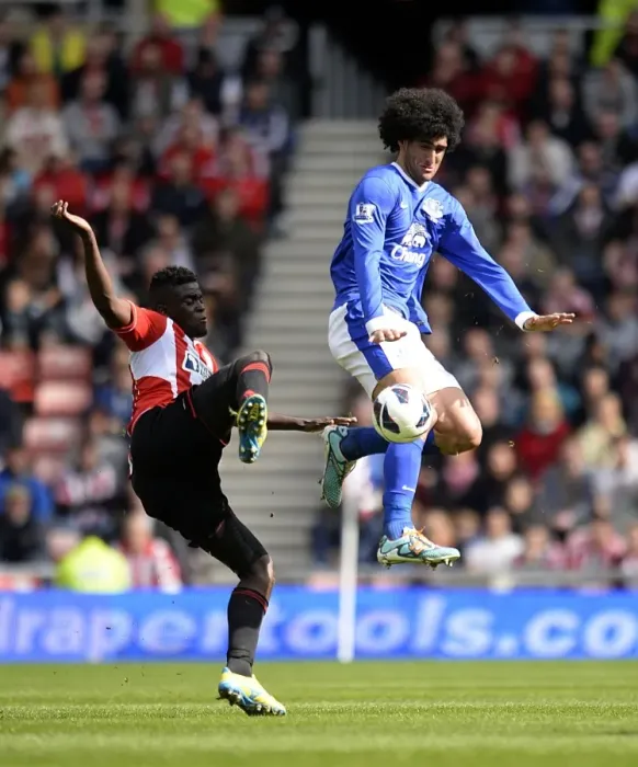 Framed Print : Fellaini vs. Diaye: Battle for the Ball - Everton vs. Sunderland Rivalry, 2013