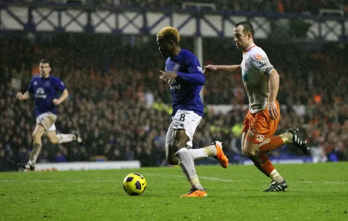 Framed Print : Five-Star Saha: Everton's Triumph over Blackpool in the Barclays Premier League (05.02.2011) - Louis Saha's Brace Seals Victory Framed Print : Five-Star Saha: Everton's Triumph over Blackpool in the Barclays Premier League (05.02.2011) - Louis Saha's Brace Seals Victory
