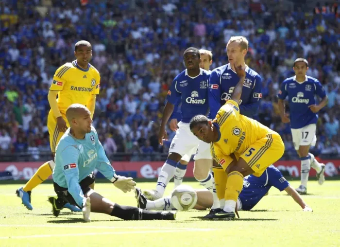 Framed Print : Football - Chelsea v Everton FA Cup Final - Wembley Stadium - 30  /  5  /  09