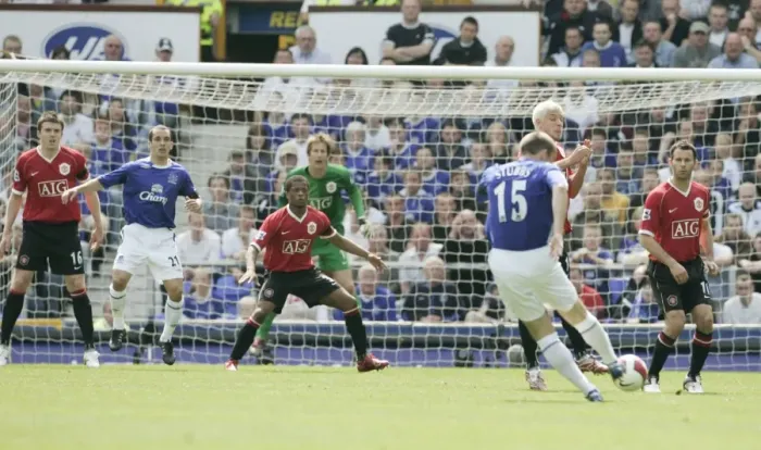 Framed Print : Football - Everton v Manchester United FA Barclays Premiership - Goodison Park - 28 / 4 / 07 Alan Stubbs Framed Print : Football - Everton v Manchester United FA Barclays Premiership - Goodison Park - 28 / 4 / 07 Alan Stubbs