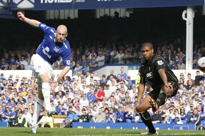 Framed Print : Football - Everton v Portsmouth FA Barclays Premiership - Goodison Park - 5  /  5  /  07 Evertons Lee Carsl