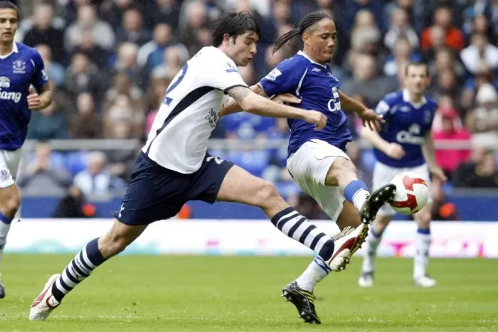 Framed Print : Football - Everton v Tottenham Hotspur Barclays Premier Framed Print : Football - Everton v Tottenham Hotspur Barclays Premier