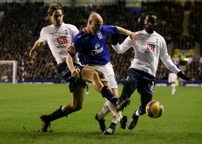 Framed Print : Football - Everton v Tottenham Hotspur Barclays Premier League - Goodison Park - 07  /  08 - 30  /  1  /  08 Andrew Johnson - Everton in action against Jonathan Woodgate (L) and Pascal Chimbonda (R) - Tottenham Hotspur Mandatory Credit: Action Images  / 