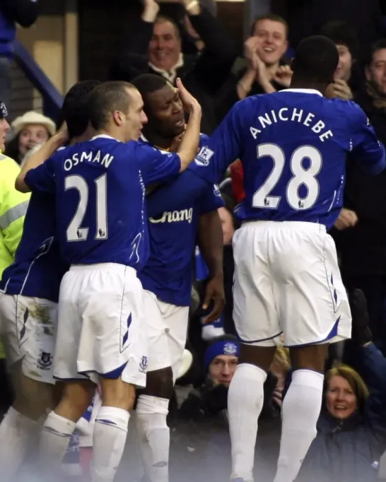 Framed Print : Football - Everton v West Ham United Barclays Premier League - Goodison Park - 22  /  3  /  08 Yakubu (C) celebrates scoring the first goal for Everton with team mates Mandatory Credit: Action Images  /  Lee Mills Livepic NO ONLINE  /  INTERNET USE WITHOUT A LICEN