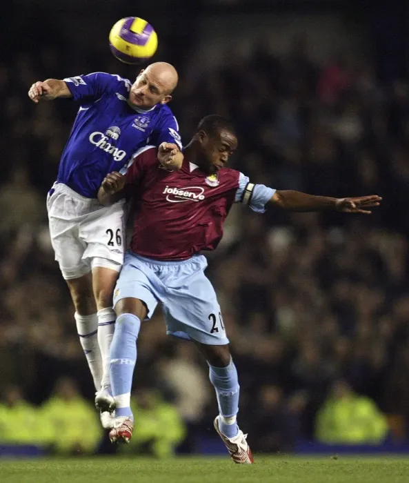Framed Print : Football - Everton v West Ham United FA Barclays Premiership - Goodison Park - 3 / 12 / 06 Evertons Lee Framed Print : Football - Everton v West Ham United FA Barclays Premiership - Goodison Park - 3 / 12 / 06 Evertons Lee