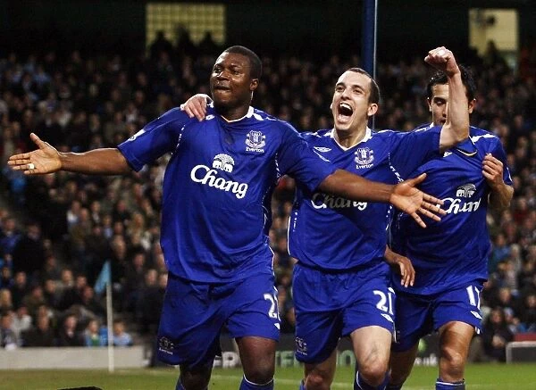 Football - Manchester City v Everton Barclays Premier League - The City of Manchester Stadium - 25 / 2 / 08 Evertons Yakubu (L) celebrates with team mates Leon Osman (C) and Tim Cahill after scoring his sides first goal Mandatory Credit: Action Images  /  Jason Cairnduff Livepic